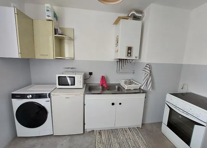 Le Fossie - Grand T2 - Basique Propre Et Fonctionnel Avec Parking 포